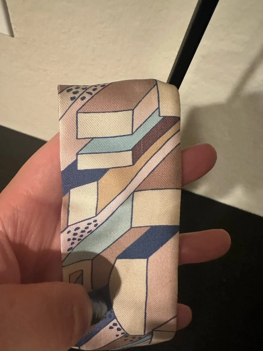 Authentic Hermes Geometric Print Silk Twilly in Blue, Pink, Cream & Tan - Picture 5 of 7